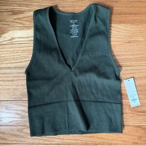 mi ami | Women's Green Ribbed Top